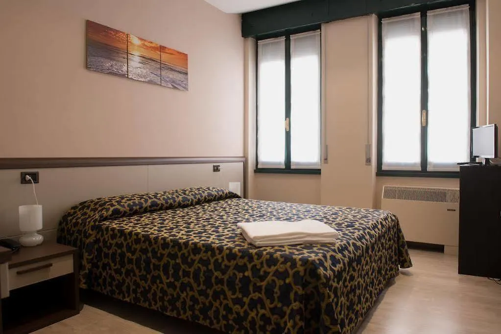 Locanda San Fiorenzo Fiorenzuola d'Arda 3*,